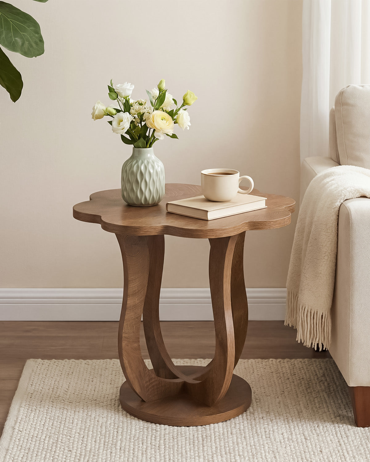25.6" Flower-Shaped End Table, Farmhouse Sofa Side Table with Artistic Leg