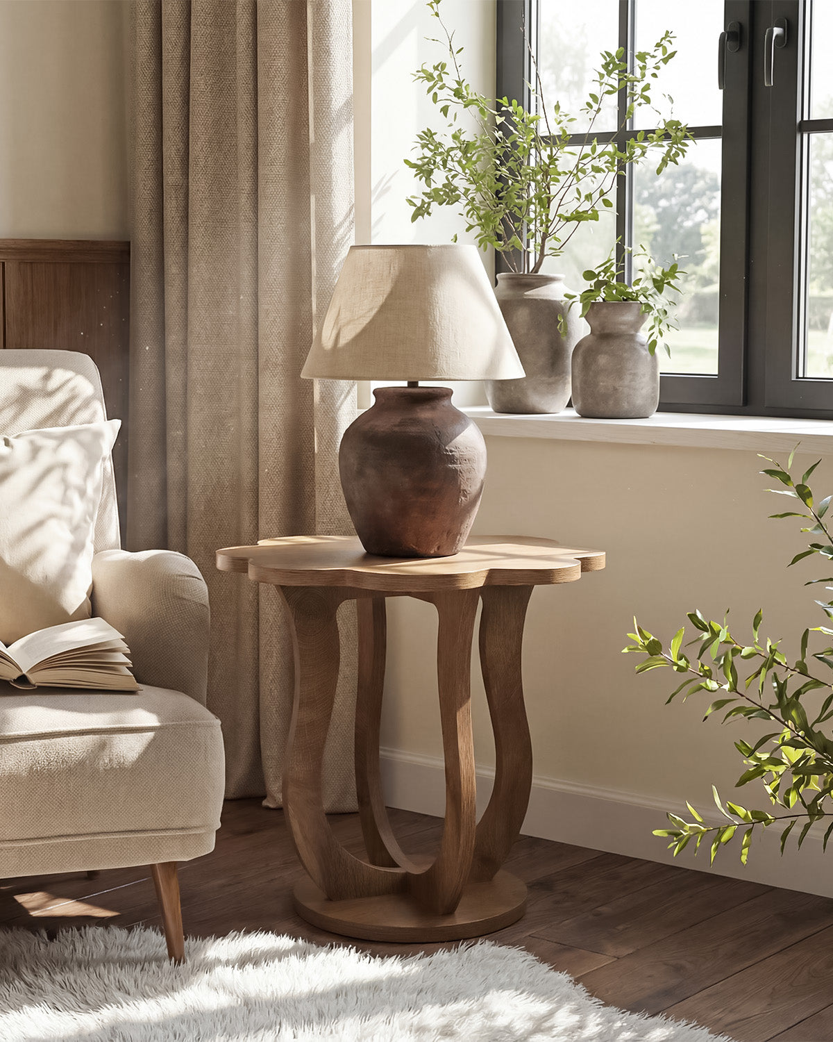 25.6" Flower-Shaped End Table, Farmhouse Sofa Side Table with Artistic Leg