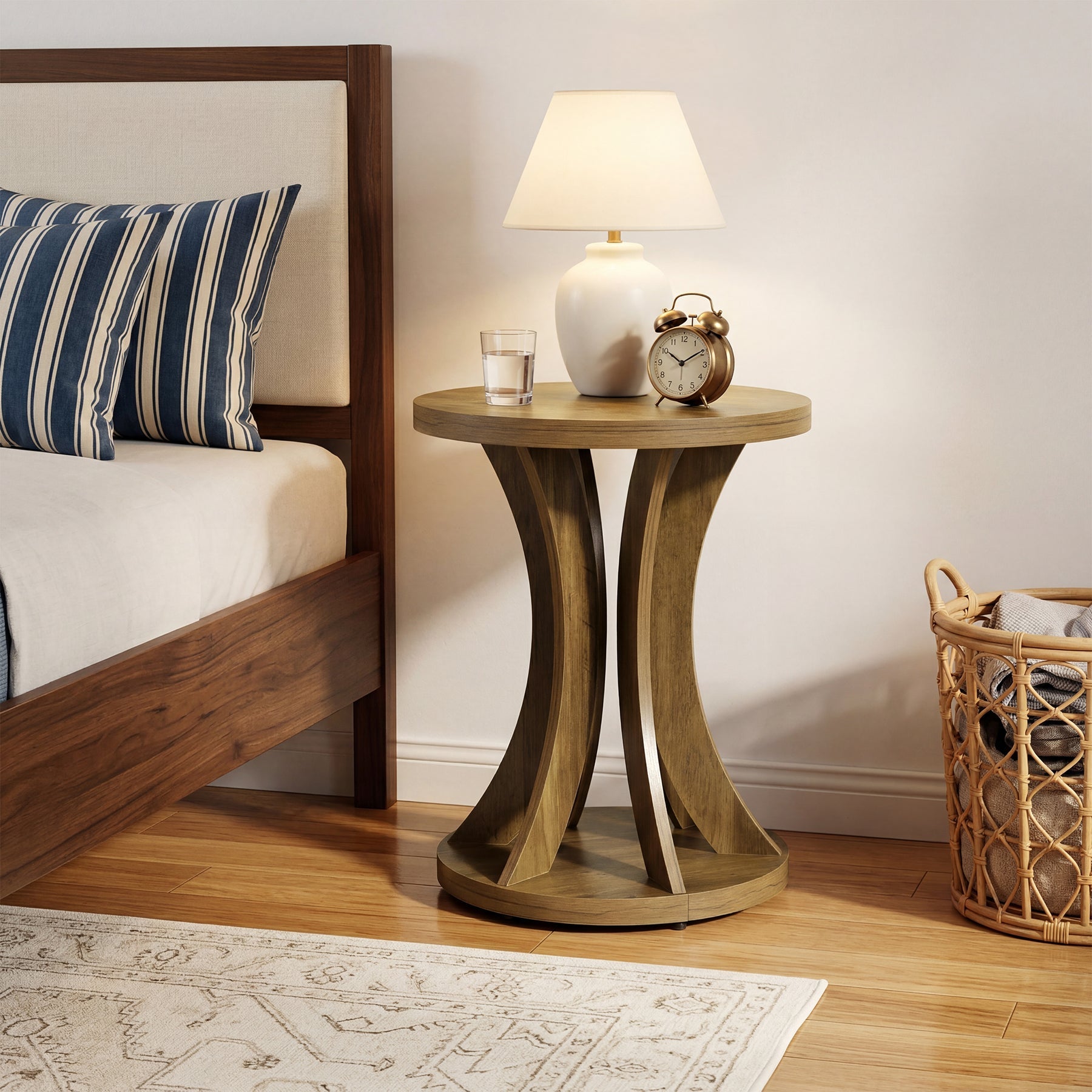 17.71" Round Side Table, Farmhouse Curved End Table for Small Spaces